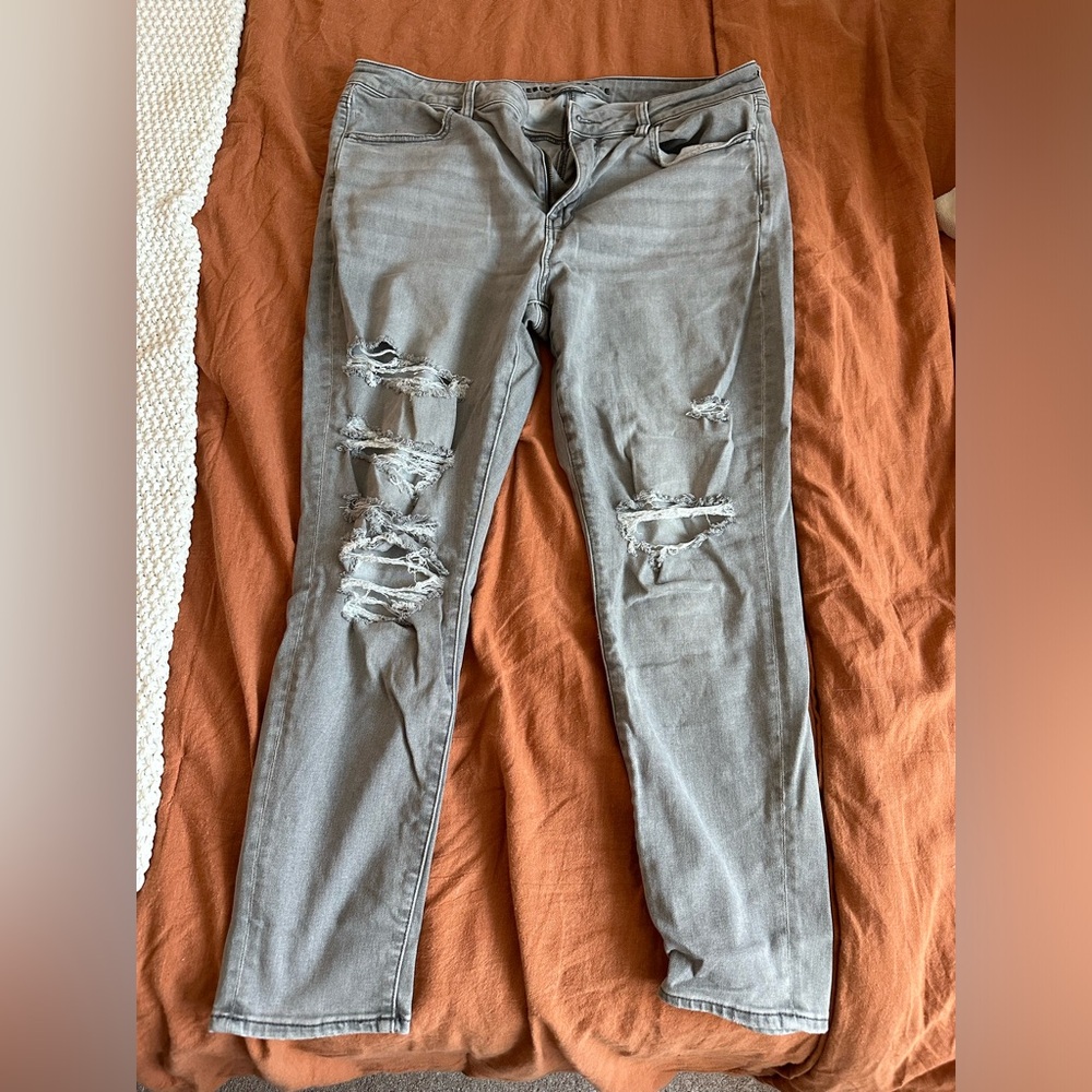 American Eagle Ripped High Rise Jeggings